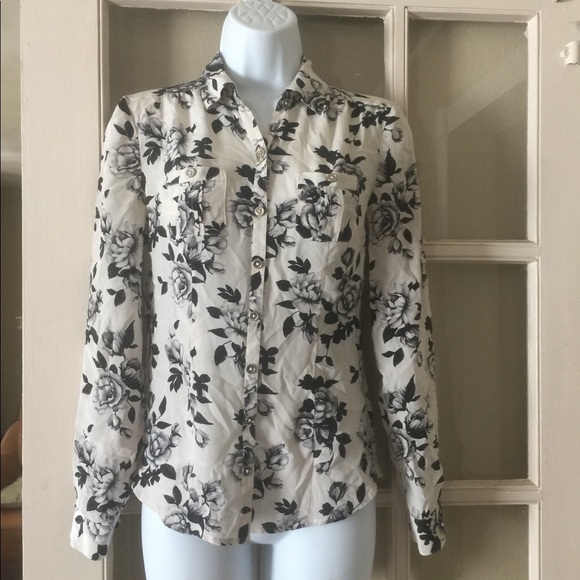 White House Black Market Tops - White House Black Market Top